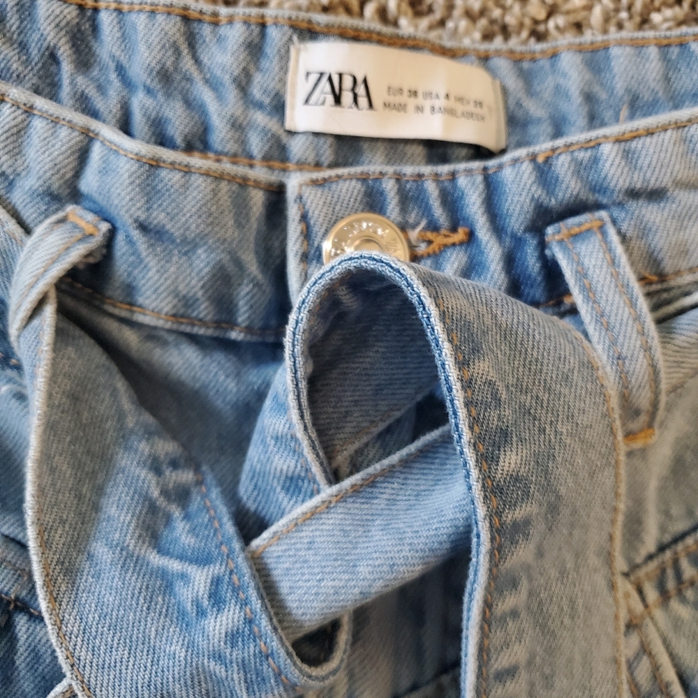 Zara Denim High Waisted Shorts - Picture 2 of 6